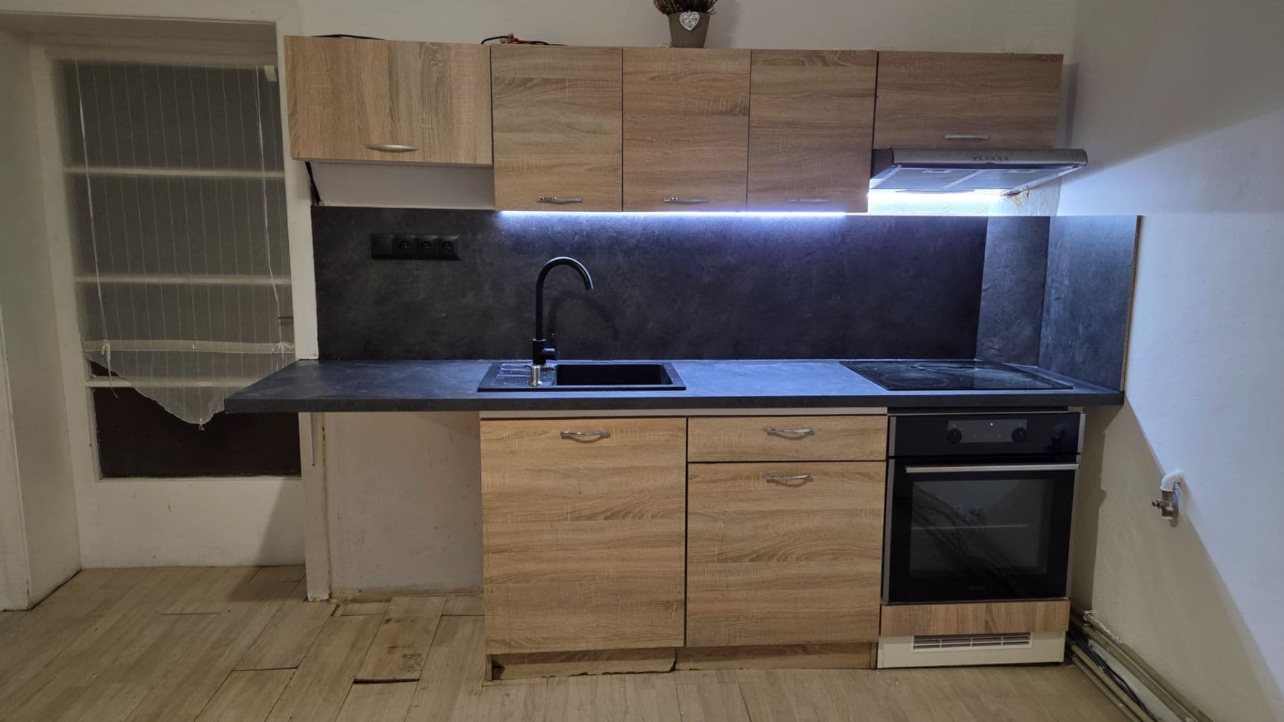 Pronájem bytu 2+1 89 m², Votroubkova, Brno, Jihomoravský kraj Pronájem bytu 2+1 89 m², Votroubkova, Brno, Jihomoravský kraj