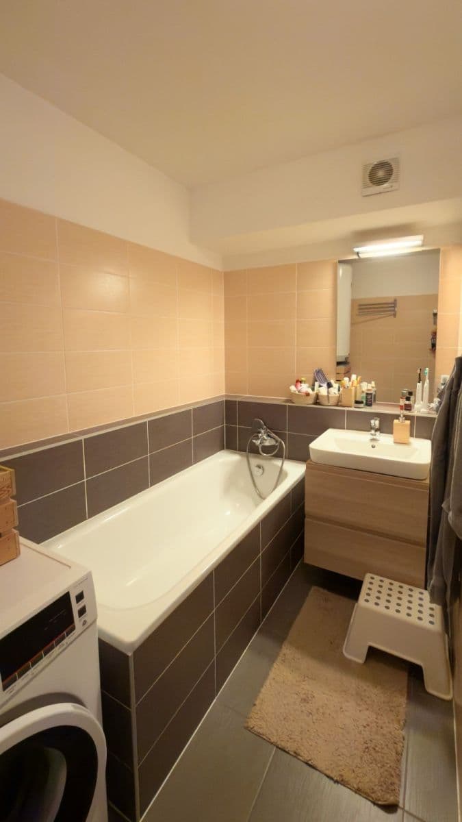 Prodej bytu 3+kk 90 m², U potoka, Jinočany, Středočeský kraj Prodej bytu 3+kk 90 m², U potoka, Jinočany, Středočeský kraj