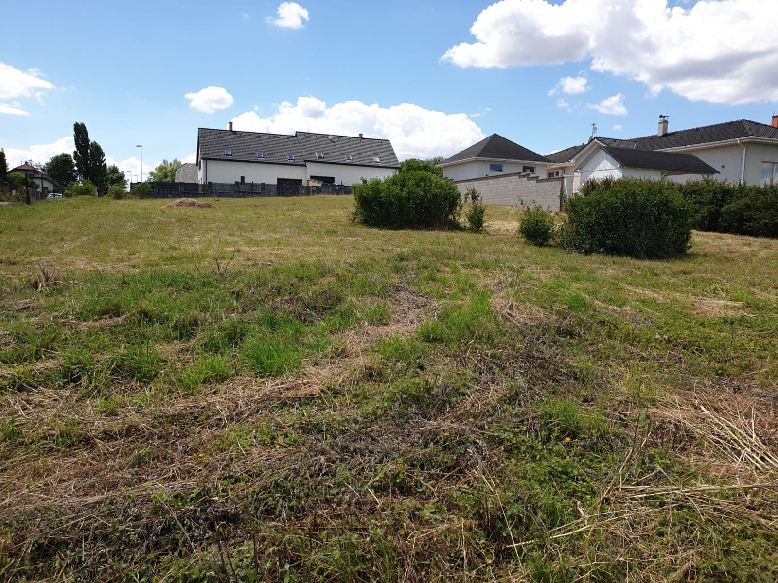 Prodej pozemku 823 m², Sedlec, Středočeský kraj Prodej pozemku 823 m², Sedlec, Středočeský kraj