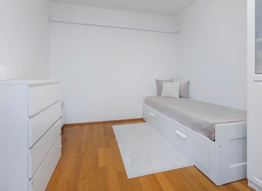 Pronájem bytu 3+kk 80 m², Sazovická, Praha, Praha Pronájem bytu 3+kk 80 m², Sazovická, Praha, Praha