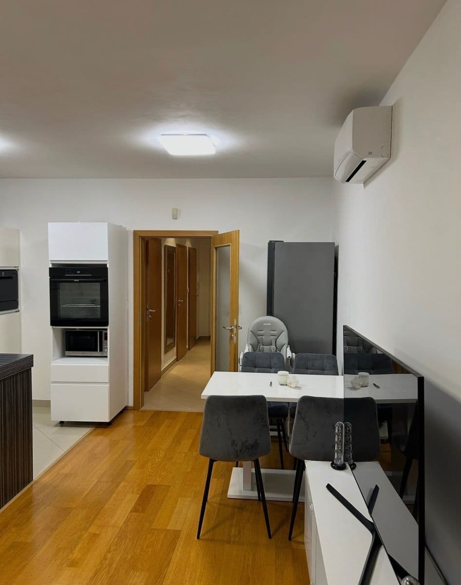 Pronájem bytu 3+kk 80 m², Sazovická, Praha, Praha Pronájem bytu 3+kk 80 m², Sazovická, Praha, Praha
