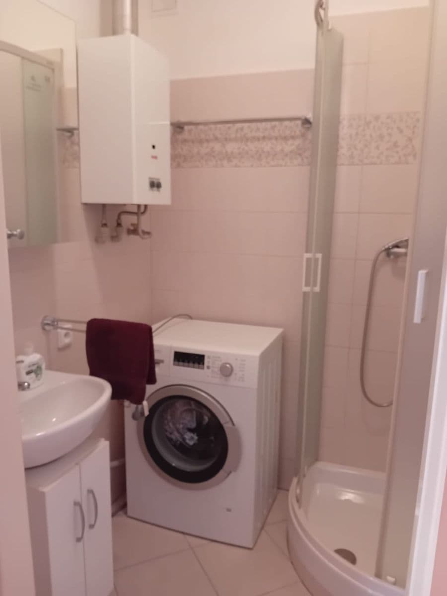 Pronájem bytu 2+1 73 m², Na Hlídce, Praha, Praha Pronájem bytu 2+1 73 m², Na Hlídce, Praha, Praha