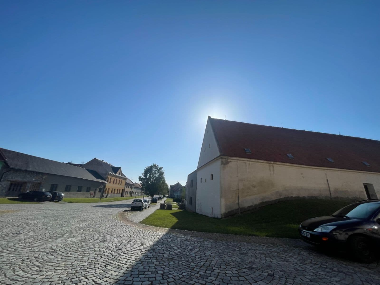 Prodej domu 360 m², pozemek 1.800 m², nám. děk. Františka Kvapila, Nezamyslice, Olomoucký kraj Prodej domu 360 m², pozemek 1.800 m², nám. děk. Františka Kvapila, Nezamyslice, Olomoucký kraj