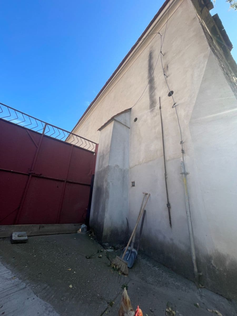 Prodej domu 360 m², pozemek 1.800 m², nám. děk. Františka Kvapila, Nezamyslice, Olomoucký kraj Prodej domu 360 m², pozemek 1.800 m², nám. děk. Františka Kvapila, Nezamyslice, Olomoucký kraj