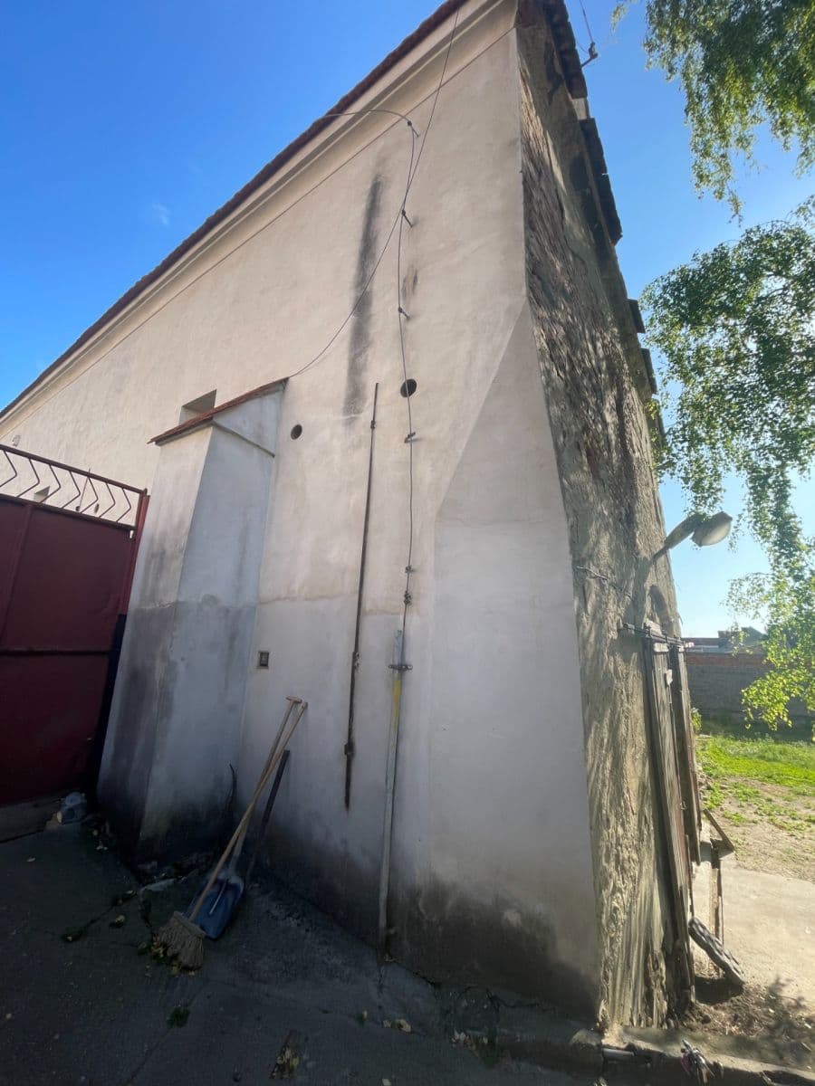 Prodej domu 360 m², pozemek 1.800 m², nám. děk. Františka Kvapila, Nezamyslice, Olomoucký kraj Prodej domu 360 m², pozemek 1.800 m², nám. děk. Františka Kvapila, Nezamyslice, Olomoucký kraj