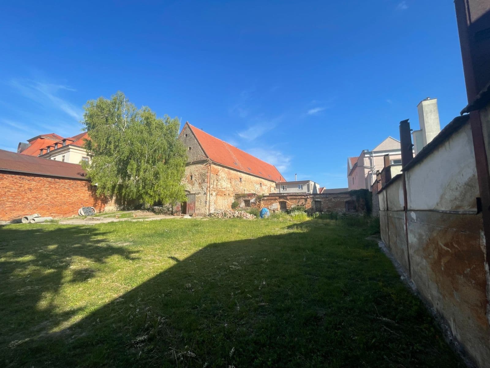 Prodej domu 360 m², pozemek 1.800 m², nám. děk. Františka Kvapila, Nezamyslice, Olomoucký kraj Prodej domu 360 m², pozemek 1.800 m², nám. děk. Františka Kvapila, Nezamyslice, Olomoucký kraj