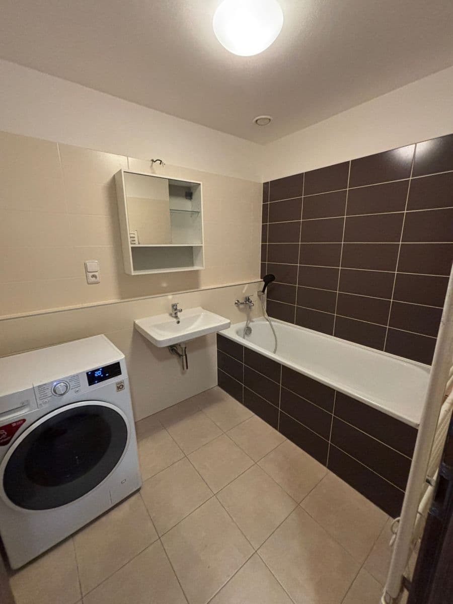 Pronájem bytu 2+kk 59 m², Hálův statek, Praha, Praha Pronájem bytu 2+kk 59 m², Hálův statek, Praha, Praha