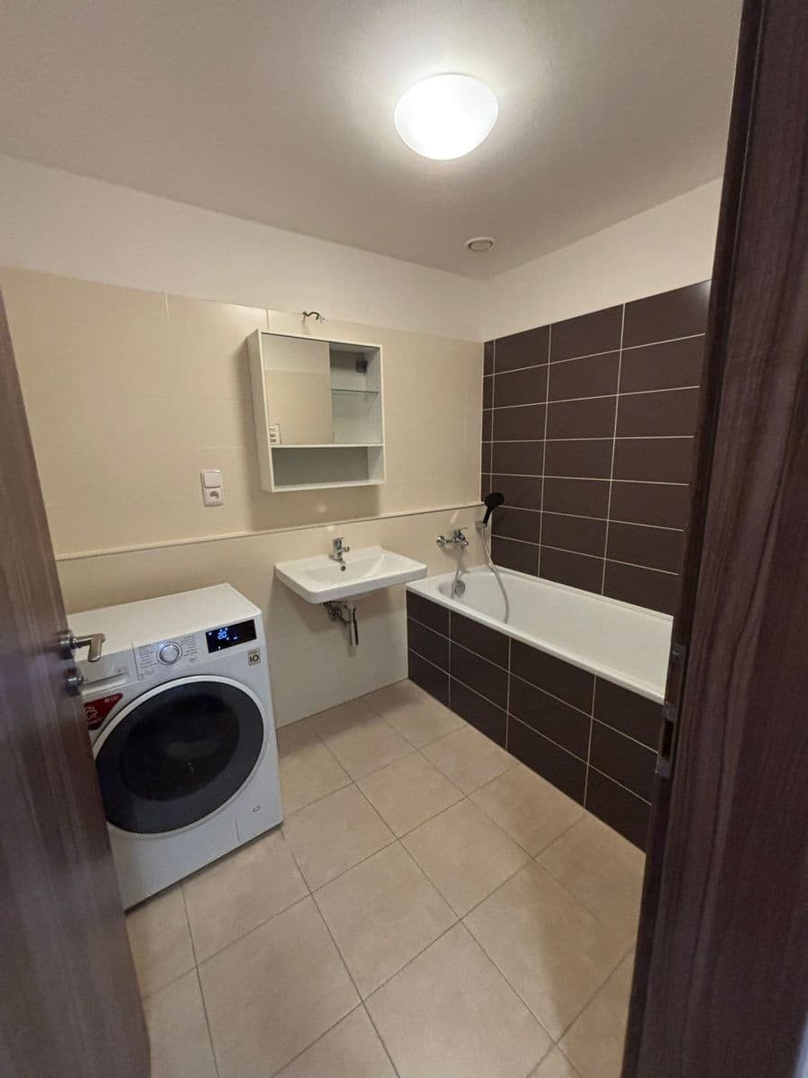 Pronájem bytu 2+kk 59 m², Hálův statek, Praha, Praha Pronájem bytu 2+kk 59 m², Hálův statek, Praha, Praha