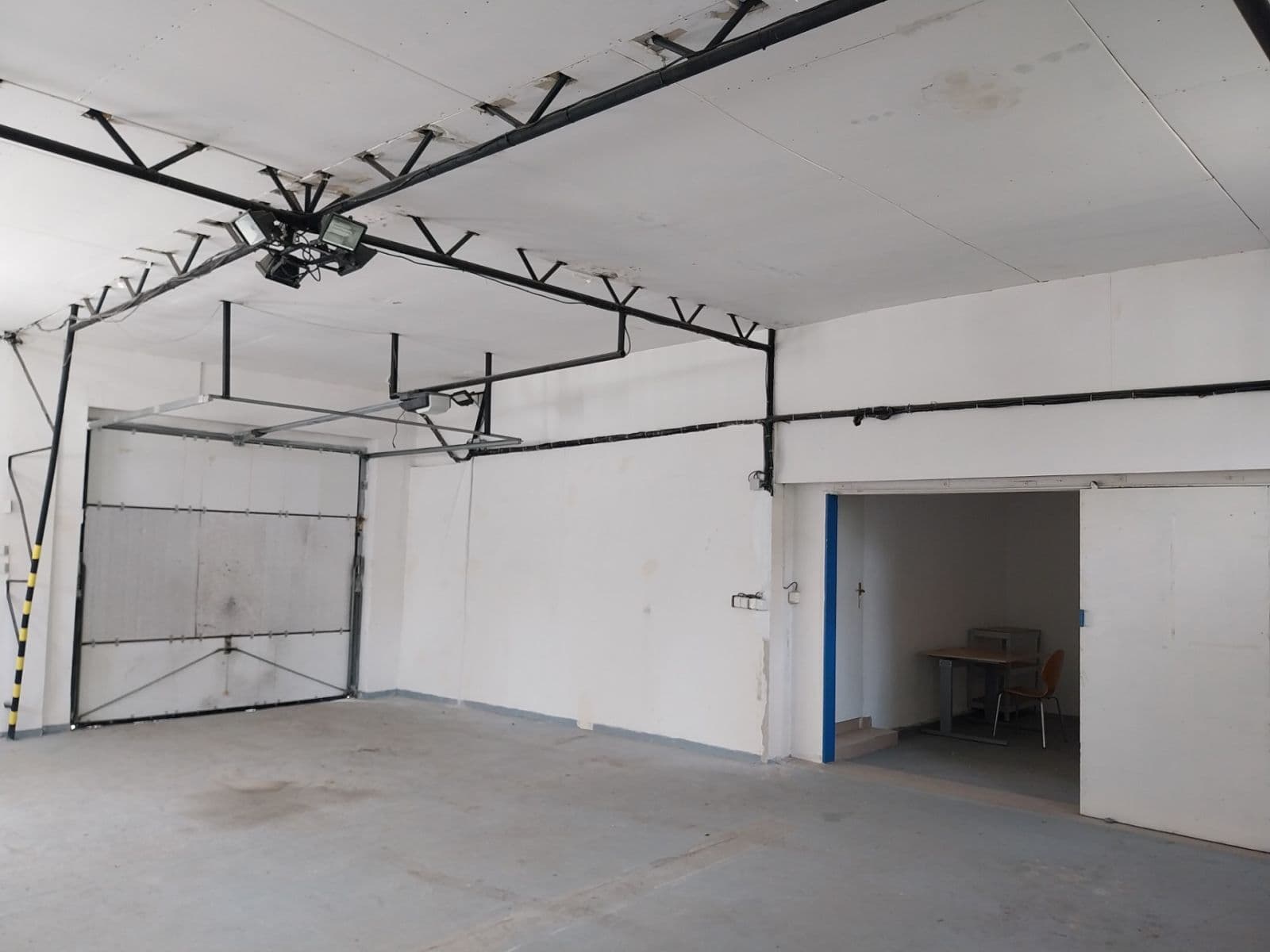 Pronájem nebytového prostoru 95 m², Slivenecká, Praha, Praha Pronájem nebytového prostoru 95 m², Slivenecká, Praha, Praha