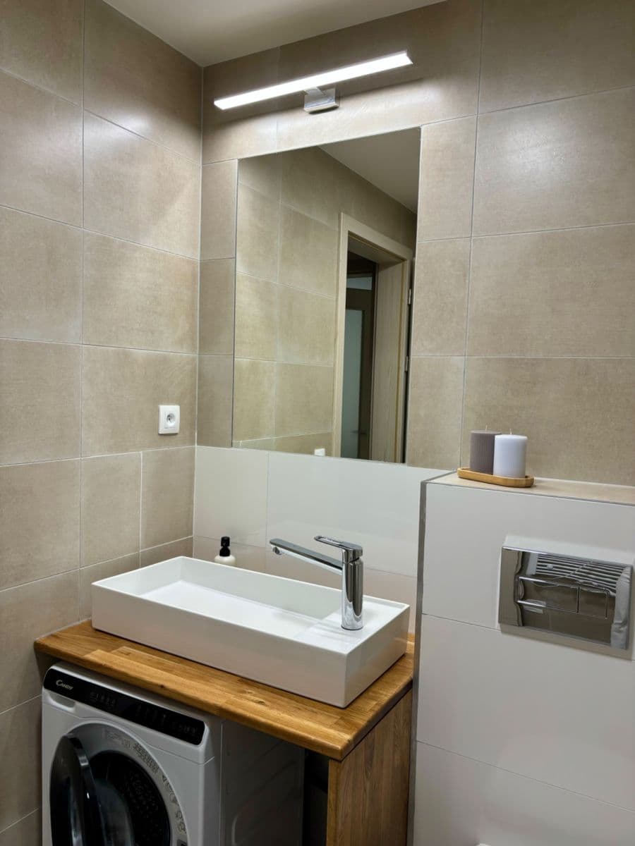 Pronájem bytu 1+kk 33 m², Nurmiho, Praha, Praha Pronájem bytu 1+kk 33 m², Nurmiho, Praha, Praha