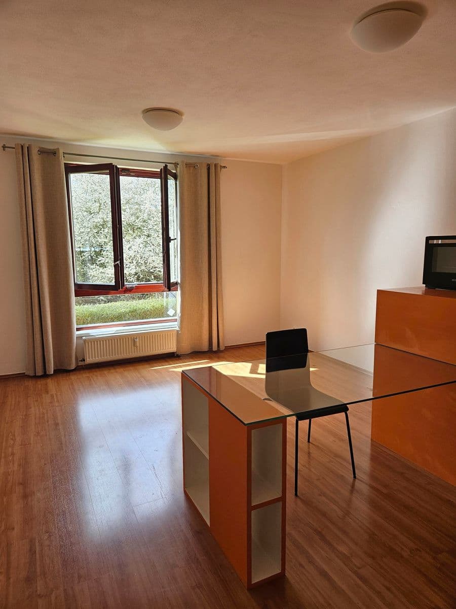 Pronájem bytu 1+kk 31 m², Jaroslava Foglara, Praha, Praha Pronájem bytu 1+kk 31 m², Jaroslava Foglara, Praha, Praha