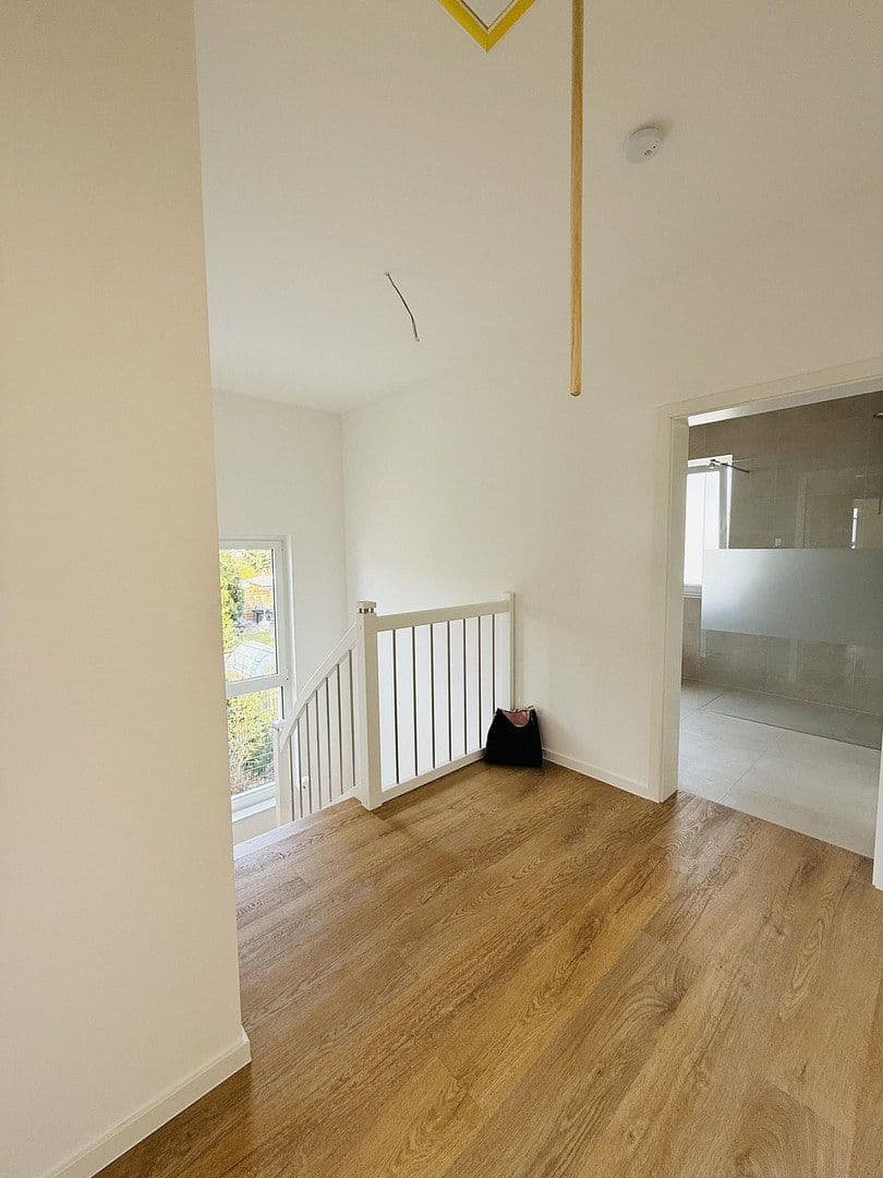 Pronájem domu 154 m², pozemek 430 m², Berlin, Berlín Pronájem domu 154 m², pozemek 430 m², Berlin, Berlín