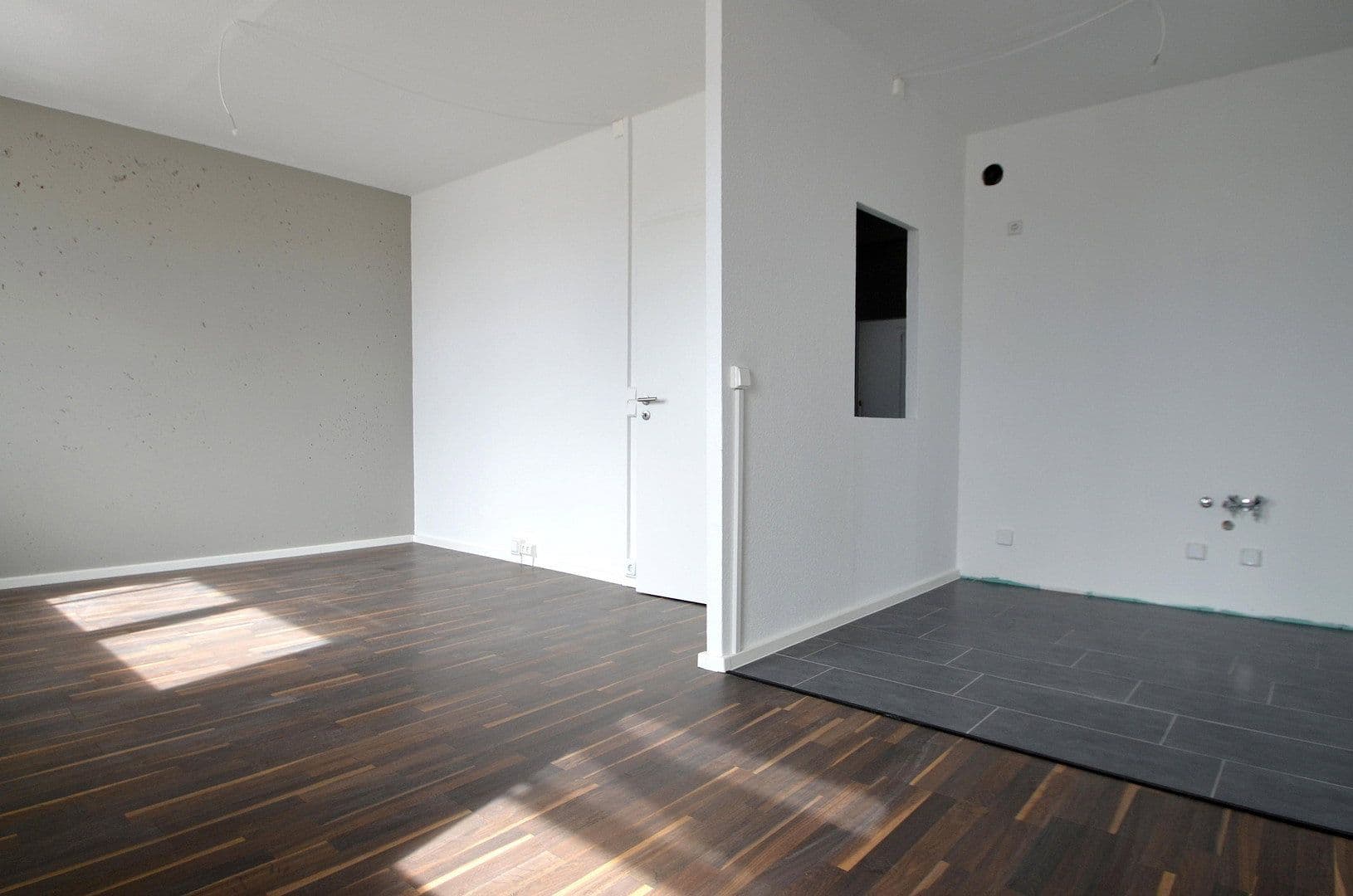 Pronájem bytu 2+1 48 m², Rigaer Strasse 1, Halle (Saale), Sasko-Anhaltsko Pronájem bytu 2+1 48 m², Rigaer Strasse 1, Halle (Saale), Sasko-Anhaltsko