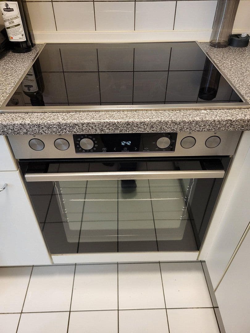 Pronájem bytu 2+1 42 m², Wiener Straße 132, Dresden, Sasko Pronájem bytu 2+1 42 m², Wiener Straße 132, Dresden, Sasko