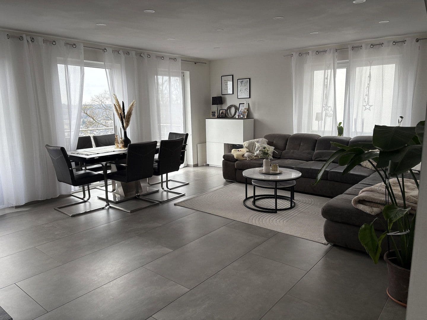 Prodej domu 240 m², pozemek 600 m², Bergneustadt, Severní Porýní-Vestfálsko Prodej domu 240 m², pozemek 600 m², Bergneustadt, Severní Porýní-Vestfálsko