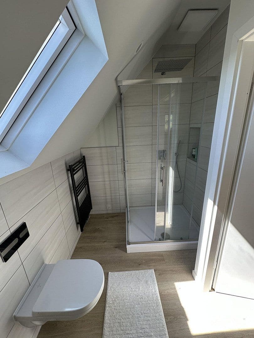 Prodej domu 240 m², pozemek 600 m², Bergneustadt, Severní Porýní-Vestfálsko Prodej domu 240 m², pozemek 600 m², Bergneustadt, Severní Porýní-Vestfálsko