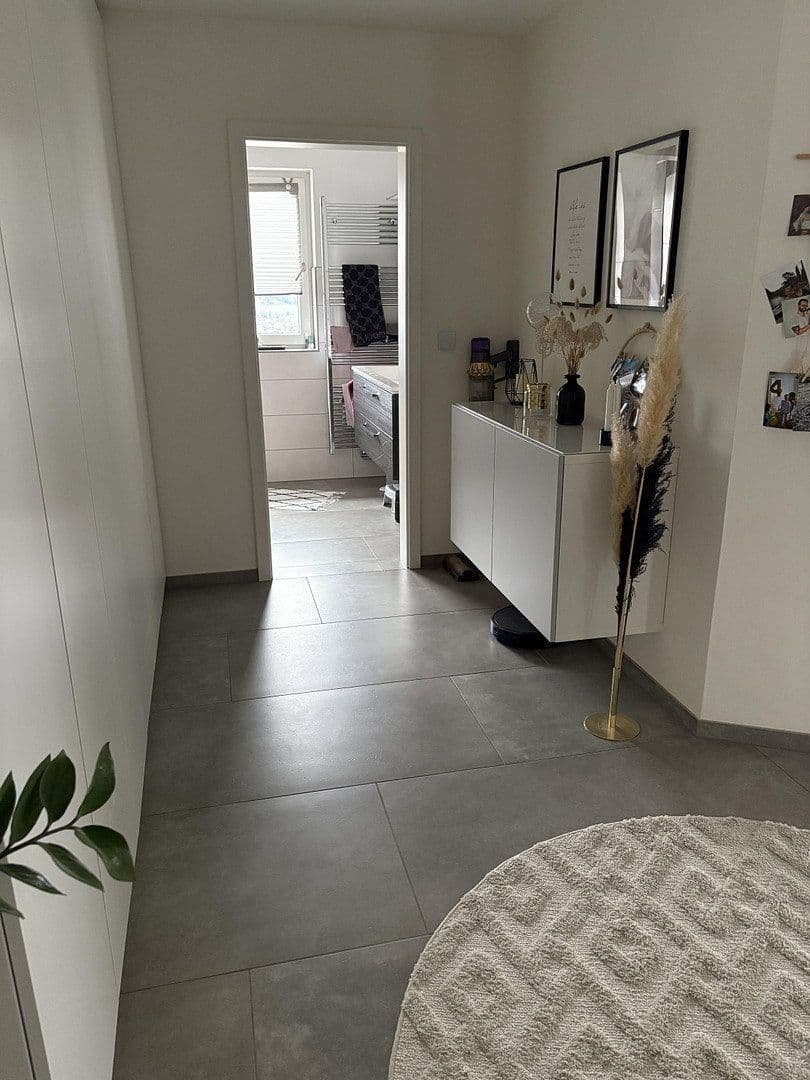 Prodej domu 240 m², pozemek 600 m², Bergneustadt, Severní Porýní-Vestfálsko Prodej domu 240 m², pozemek 600 m², Bergneustadt, Severní Porýní-Vestfálsko