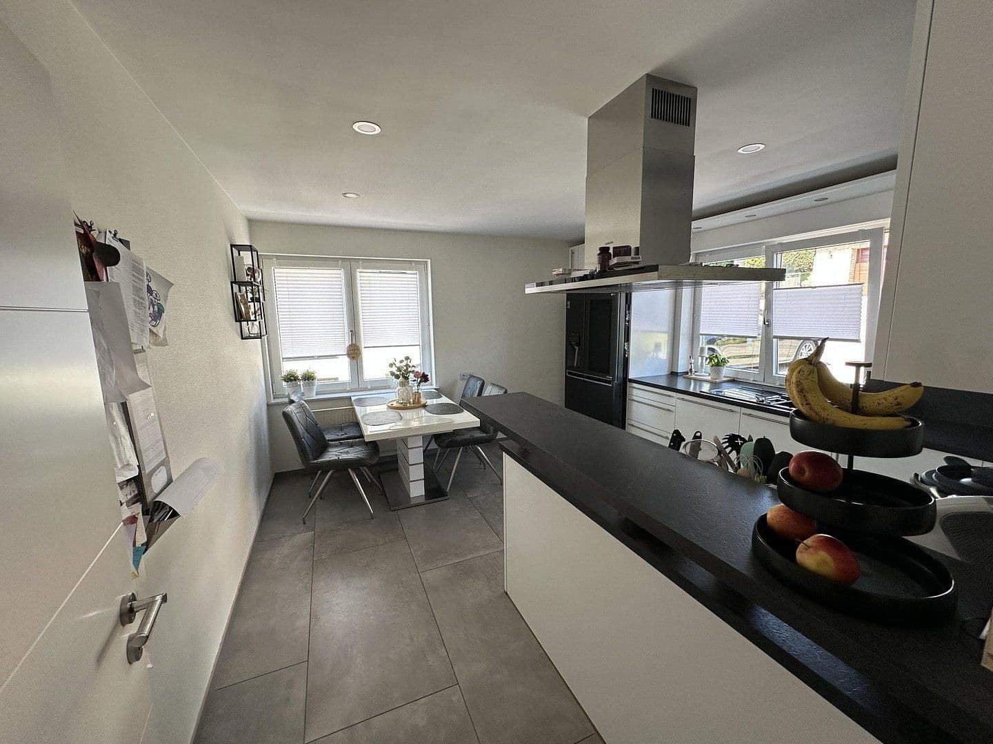 Prodej domu 240 m², pozemek 600 m², Bergneustadt, Severní Porýní-Vestfálsko Prodej domu 240 m², pozemek 600 m², Bergneustadt, Severní Porýní-Vestfálsko