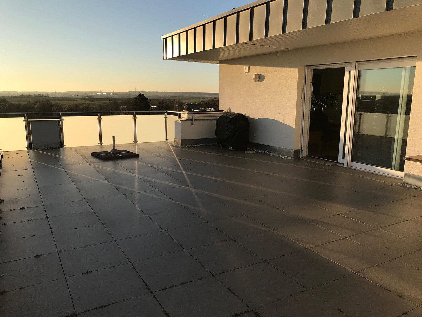 Pronájem bytu 4+kk 140 m², Pfaffenhofener Straße 10, Heilbronn-Böckingen, Bádensko-Württembersko Pronájem bytu 4+kk 140 m², Pfaffenhofener Straße 10, Heilbronn-Böckingen, Bádensko-Württembersko