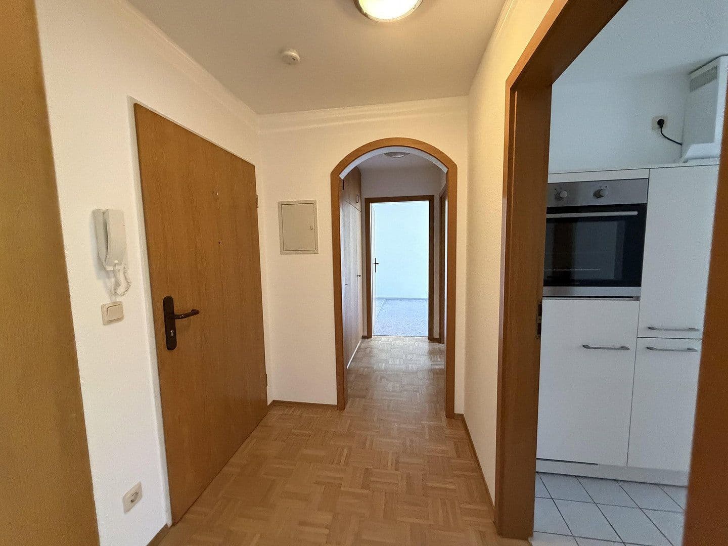 Pronájem bytu 2+1 57 m², Neuenbürg, Bádensko-Württembersko Pronájem bytu 2+1 57 m², Neuenbürg, Bádensko-Württembersko