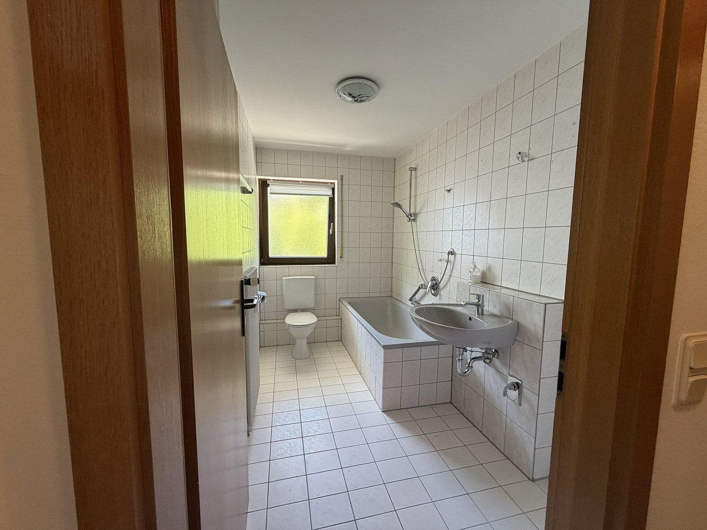 Pronájem bytu 2+1 57 m², Neuenbürg, Bádensko-Württembersko Pronájem bytu 2+1 57 m², Neuenbürg, Bádensko-Württembersko