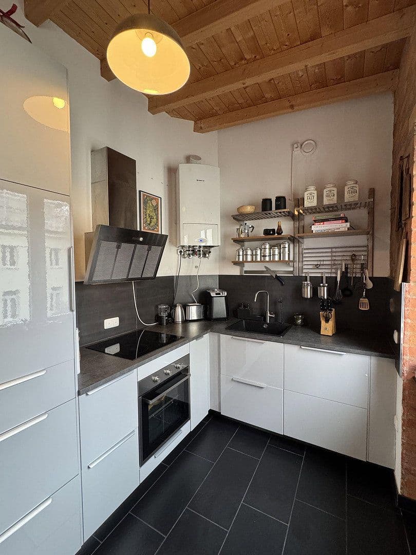 Pronájem bytu 2+1 98 m², Offenbach, Hessen Pronájem bytu 2+1 98 m², Offenbach, Hessen