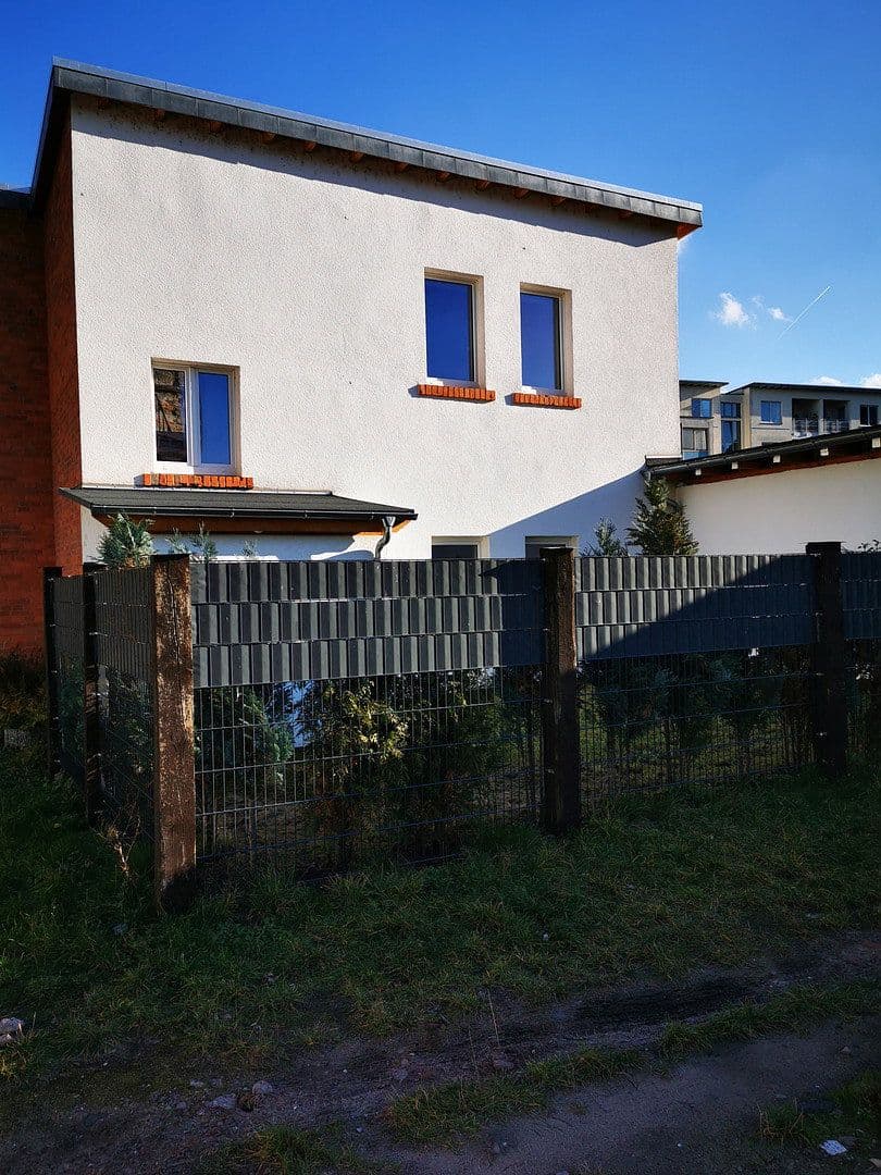 Pronájem bytu 2+1 98 m², Offenbach, Hessen Pronájem bytu 2+1 98 m², Offenbach, Hessen