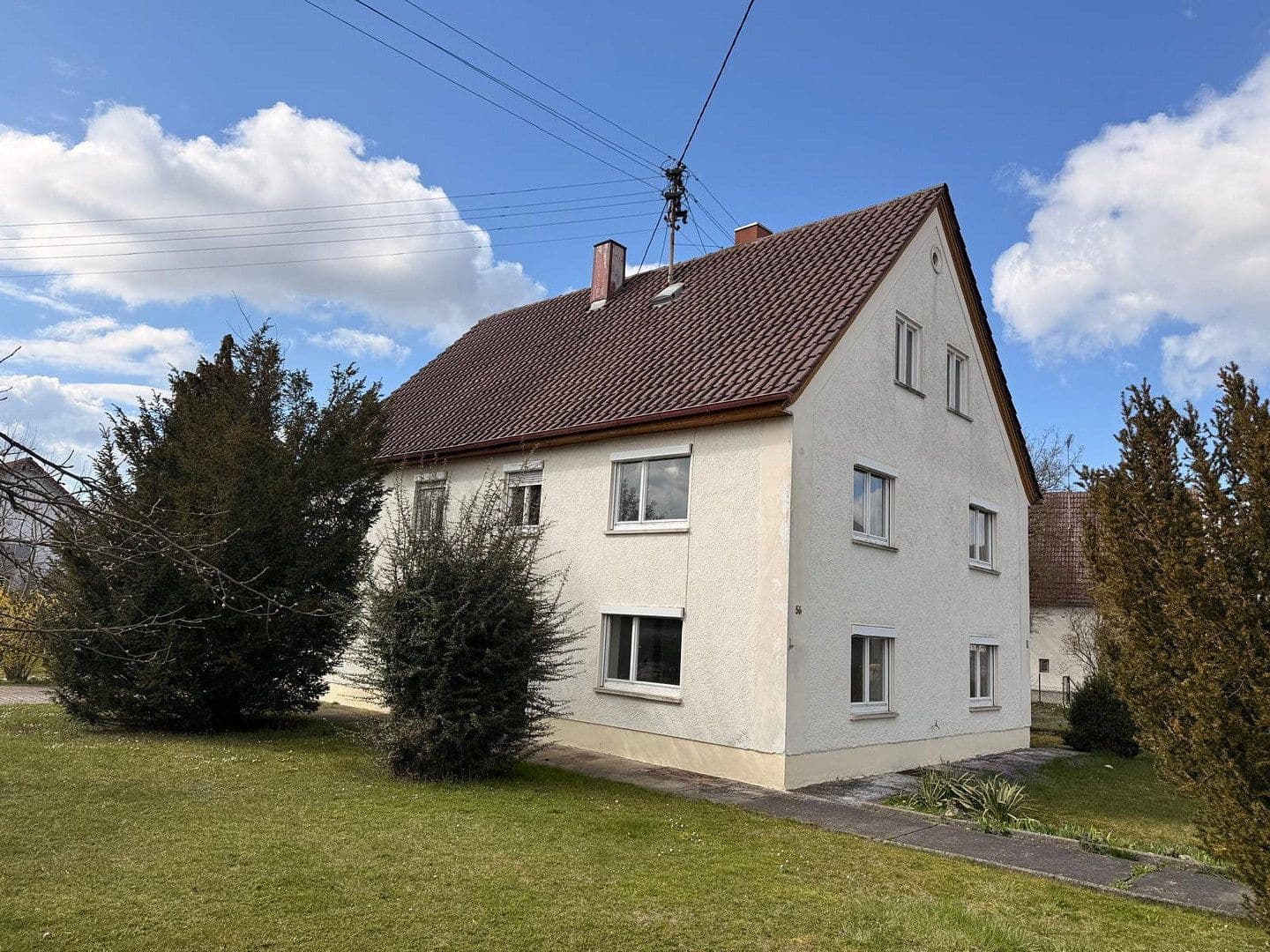 Prodej domu 120 m², pozemek 743 m², Dorfstr.56, Neu-Ulm, Bavorsko Prodej domu 120 m², pozemek 743 m², Dorfstr.56, Neu-Ulm, Bavorsko