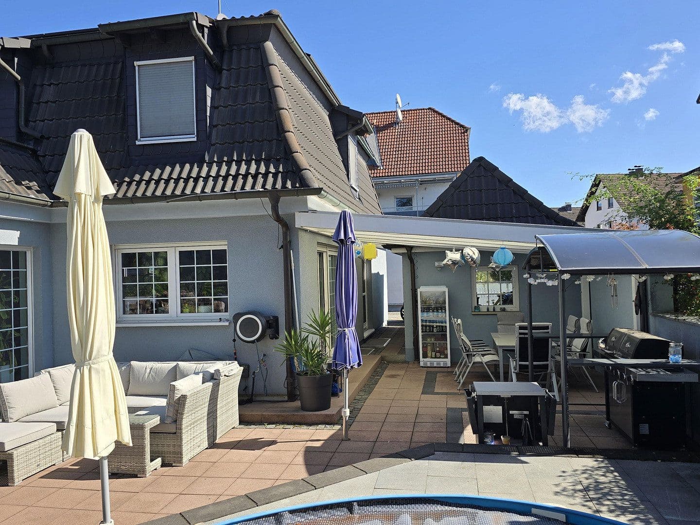 Prodej domu 310 m², pozemek 743 m², Rodenbach, Hessen Prodej domu 310 m², pozemek 743 m², Rodenbach, Hessen