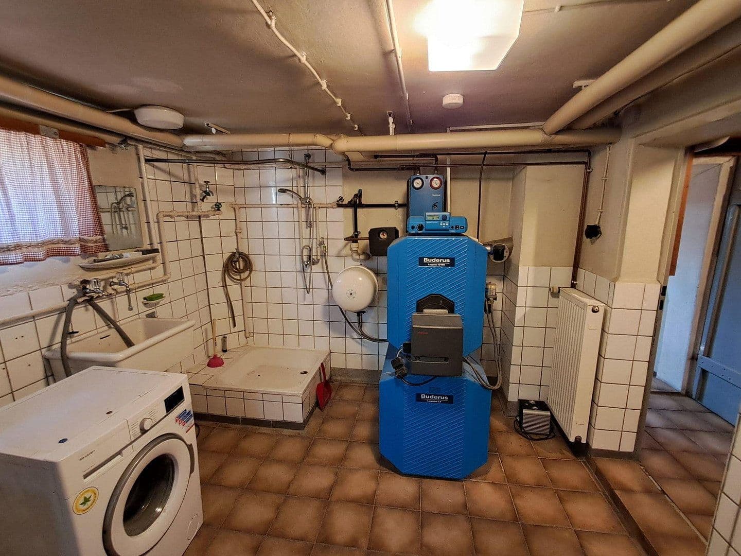 Prodej domu 120 m², pozemek 560 m², Leipheimer Straße 89, Neu-Ulm, Bavorsko Prodej domu 120 m², pozemek 560 m², Leipheimer Straße 89, Neu-Ulm, Bavorsko