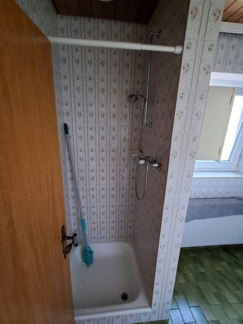 Prodej domu 120 m², pozemek 560 m², Leipheimer Straße 89, Neu-Ulm, Bavorsko Prodej domu 120 m², pozemek 560 m², Leipheimer Straße 89, Neu-Ulm, Bavorsko