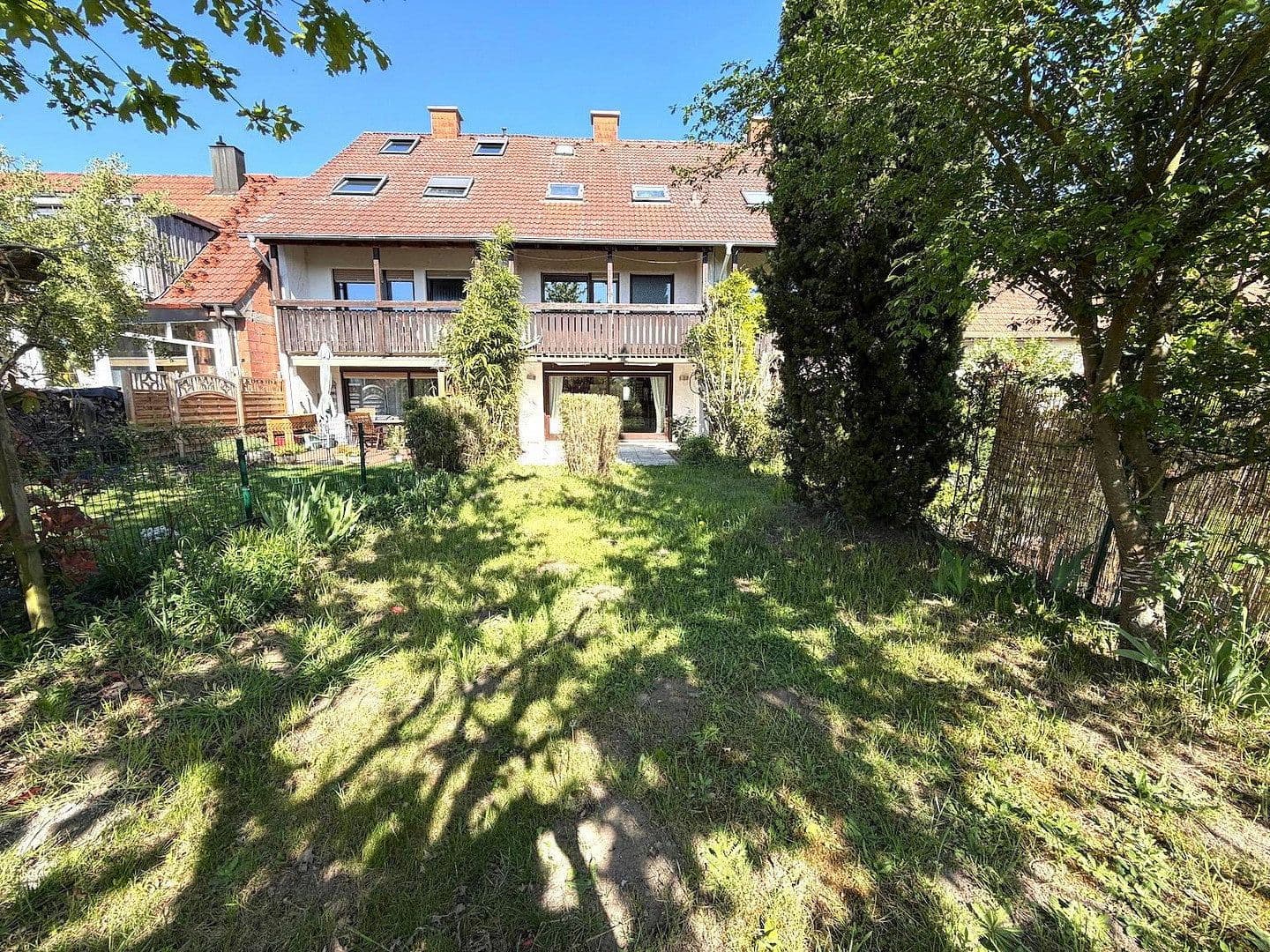 Prodej domu 135 m², pozemek 311 m², Ludwigstr. 84b, Jockgrim, Porýní-Falc Prodej domu 135 m², pozemek 311 m², Ludwigstr. 84b, Jockgrim, Porýní-Falc