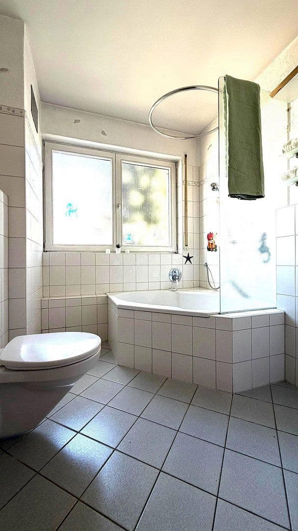 Prodej domu 135 m², pozemek 311 m², Ludwigstr. 84b, Jockgrim, Porýní-Falc Prodej domu 135 m², pozemek 311 m², Ludwigstr. 84b, Jockgrim, Porýní-Falc