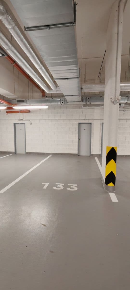 Pronájem garáže 15 m², Poděbradská, Praha, Praha Pronájem garáže 15 m², Poděbradská, Praha, Praha