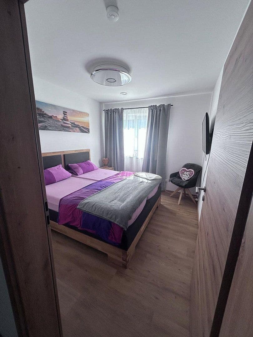 Pronájem bytu 3+1 78 m², Schloßstraße 11, Aham, Bavorsko Pronájem bytu 3+1 78 m², Schloßstraße 11, Aham, Bavorsko