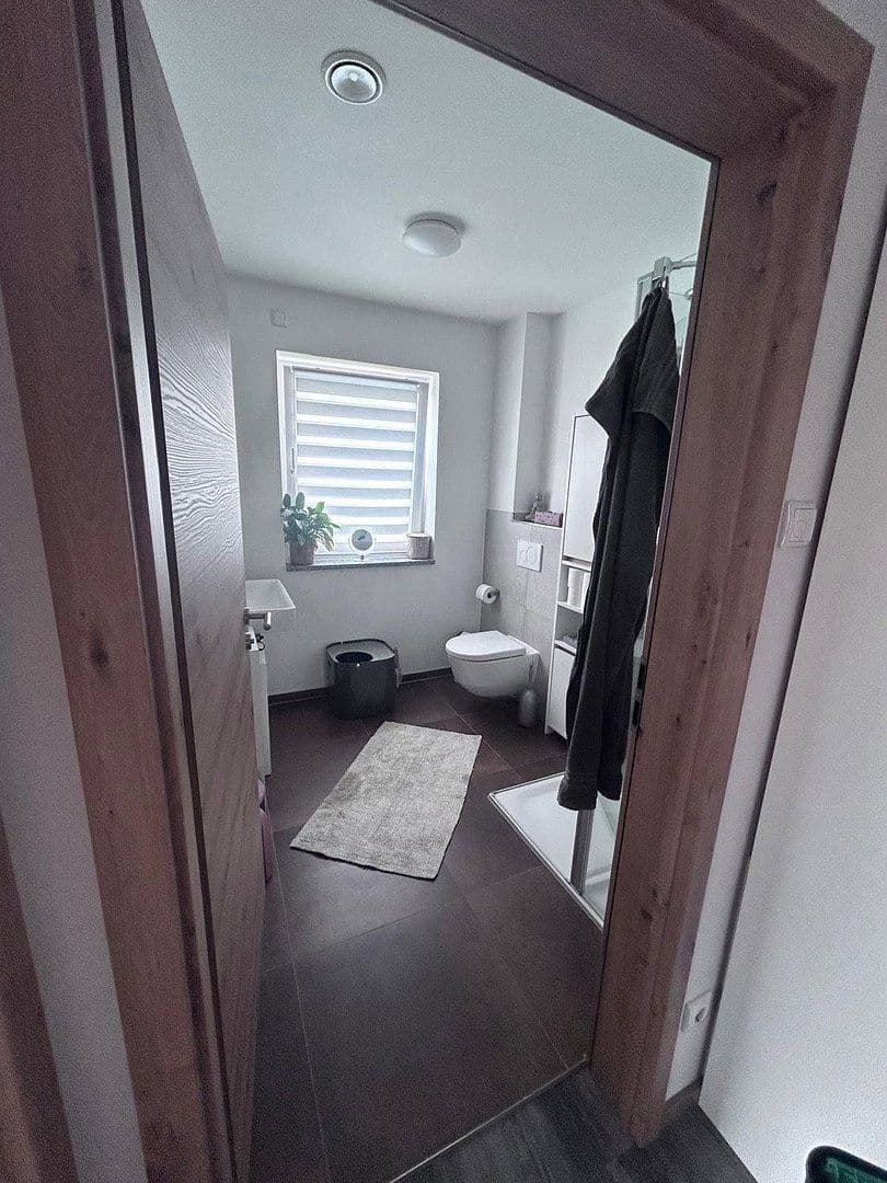 Pronájem bytu 3+1 78 m², Schloßstraße 11, Aham, Bavorsko Pronájem bytu 3+1 78 m², Schloßstraße 11, Aham, Bavorsko