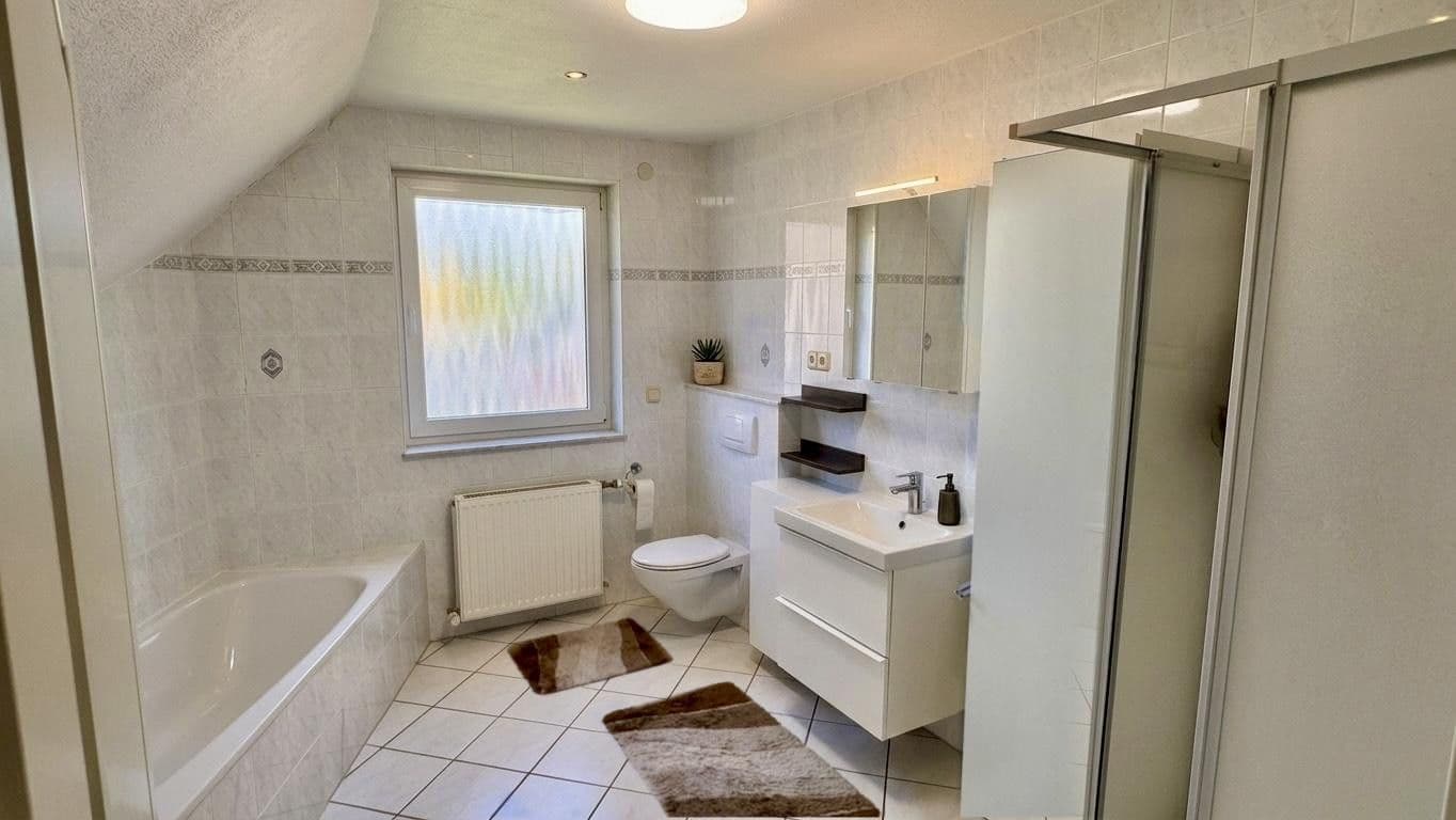 Prodej domu 140 m², pozemek 306 m², Achim, Dolní Sasko Prodej domu 140 m², pozemek 306 m², Achim, Dolní Sasko