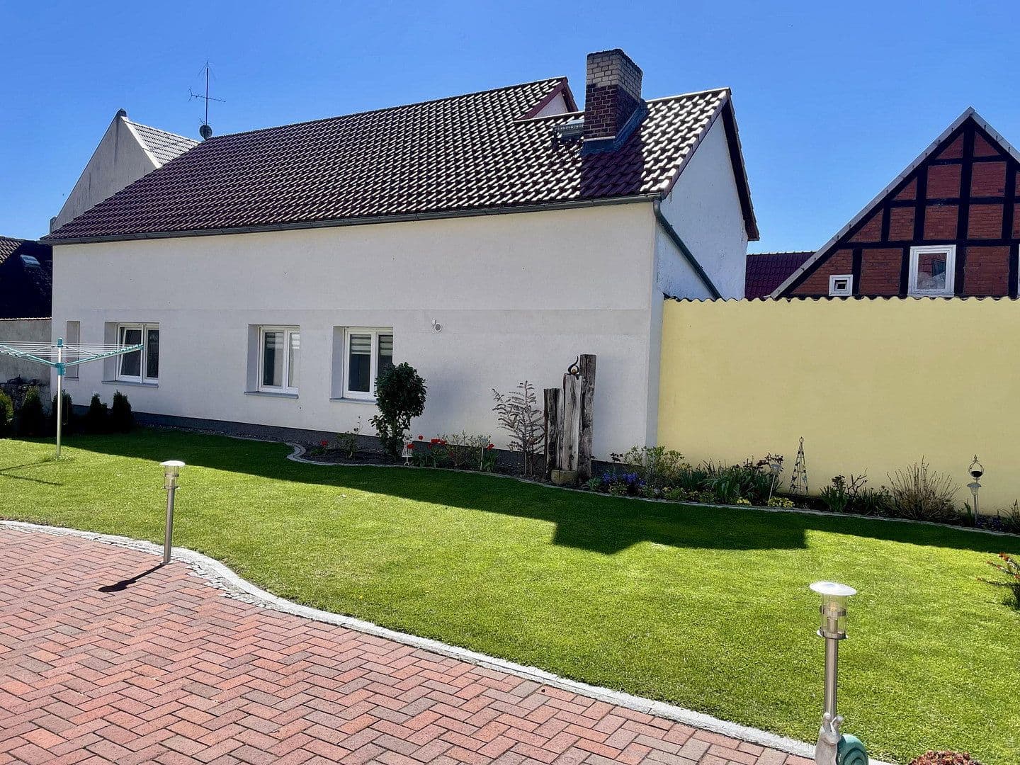 Prodej domu 100 m², pozemek 2.700 m², Holzhausener-Dorfstraße 30, Bismark (Altmark), Sasko-Anhaltsko Prodej domu 100 m², pozemek 2.700 m², Holzhausener-Dorfstraße 30, Bismark (Altmark), Sasko-Anhaltsko