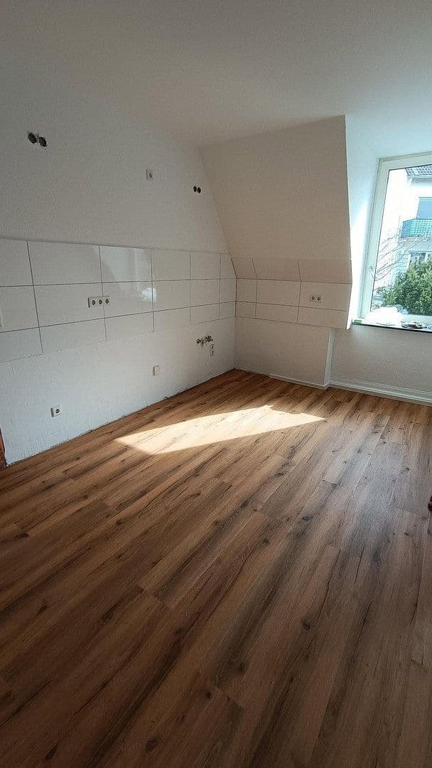 Pronájem bytu 4+1 100 m², Feldstr. 48, Wuppertal, Severní Porýní-Vestfálsko Pronájem bytu 4+1 100 m², Feldstr. 48, Wuppertal, Severní Porýní-Vestfálsko