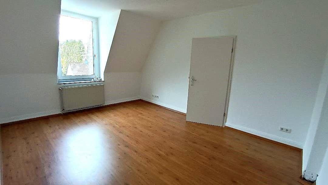 Pronájem bytu 4+1 100 m², Feldstr. 48, Wuppertal, Severní Porýní-Vestfálsko Pronájem bytu 4+1 100 m², Feldstr. 48, Wuppertal, Severní Porýní-Vestfálsko