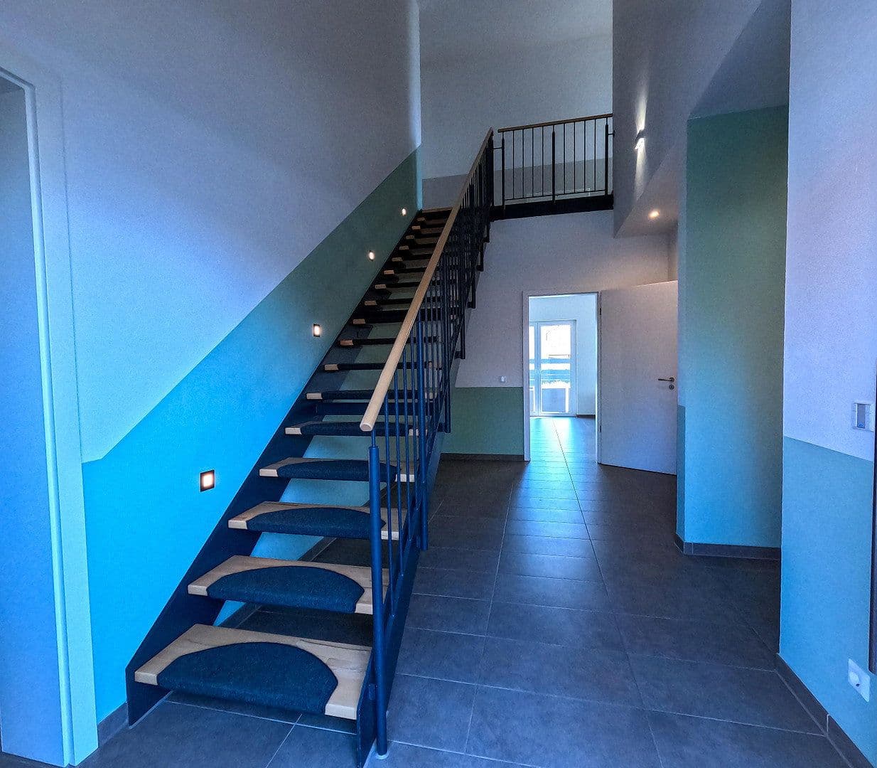 Prodej domu 268 m², pozemek 785 m², Hilpoltstein, Bavorsko Prodej domu 268 m², pozemek 785 m², Hilpoltstein, Bavorsko