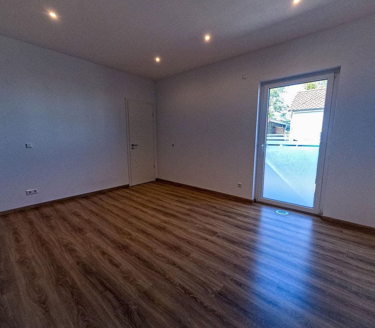 Prodej domu 268 m², pozemek 785 m², Hilpoltstein, Bavorsko Prodej domu 268 m², pozemek 785 m², Hilpoltstein, Bavorsko