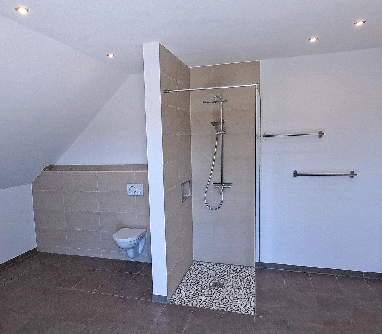 Prodej domu 268 m², pozemek 785 m², Hilpoltstein, Bavorsko Prodej domu 268 m², pozemek 785 m², Hilpoltstein, Bavorsko