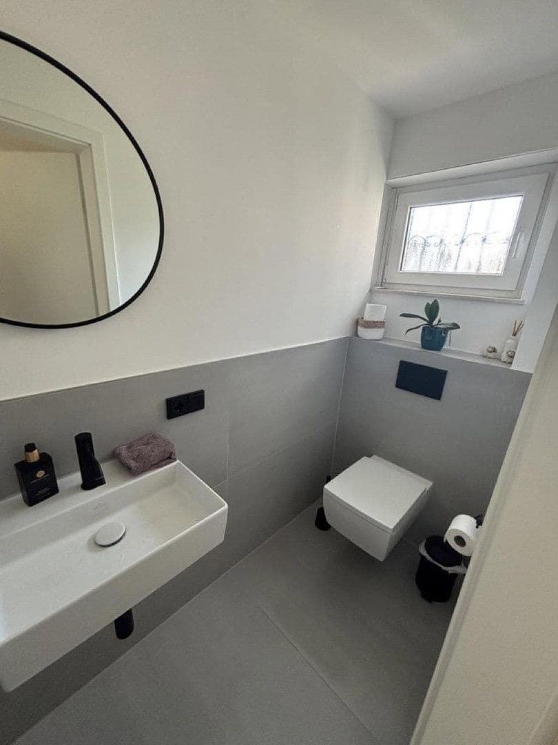 Pronájem bytu 5+1 166 m², Neu-Anspach, Hessen Pronájem bytu 5+1 166 m², Neu-Anspach, Hessen