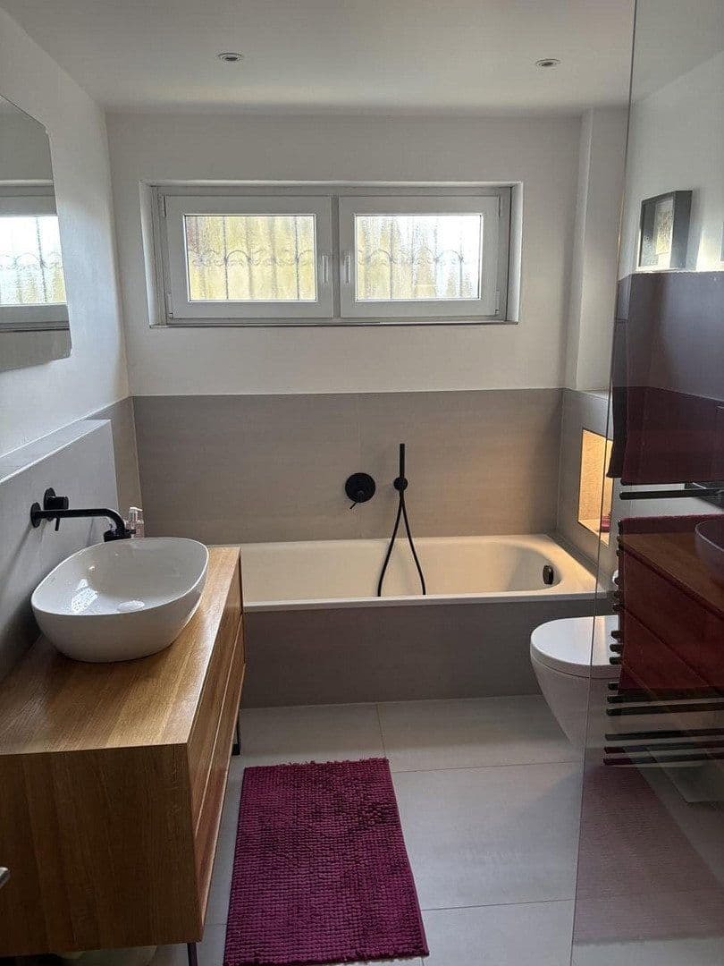 Pronájem bytu 5+1 166 m², Neu-Anspach, Hessen Pronájem bytu 5+1 166 m², Neu-Anspach, Hessen