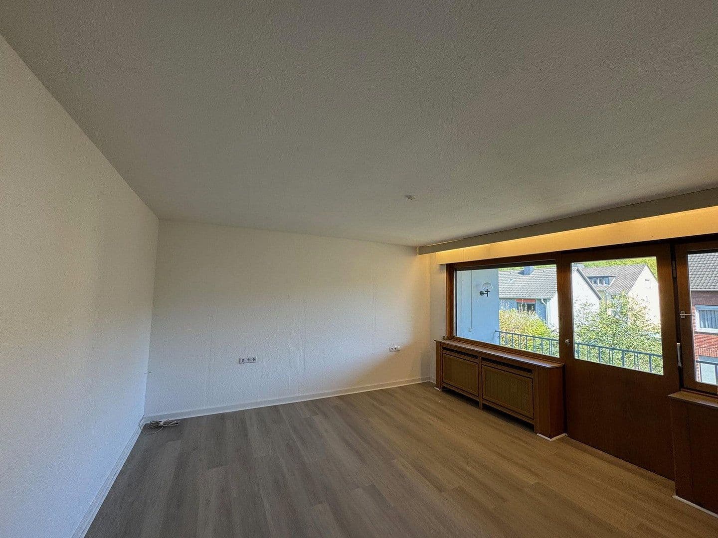 Pronájem domu 120 m², pozemek 306 m², Oberhausen, Severní Porýní-Vestfálsko Pronájem domu 120 m², pozemek 306 m², Oberhausen, Severní Porýní-Vestfálsko