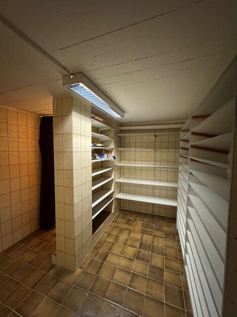 Pronájem domu 120 m², pozemek 306 m², Oberhausen, Severní Porýní-Vestfálsko Pronájem domu 120 m², pozemek 306 m², Oberhausen, Severní Porýní-Vestfálsko