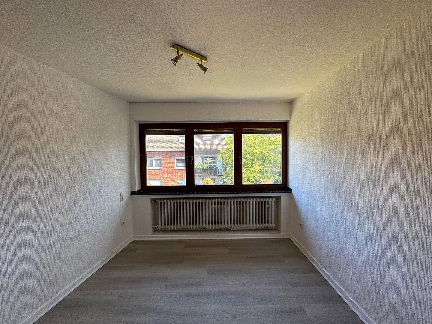 Pronájem domu 120 m², pozemek 306 m², Oberhausen, Severní Porýní-Vestfálsko Pronájem domu 120 m², pozemek 306 m², Oberhausen, Severní Porýní-Vestfálsko