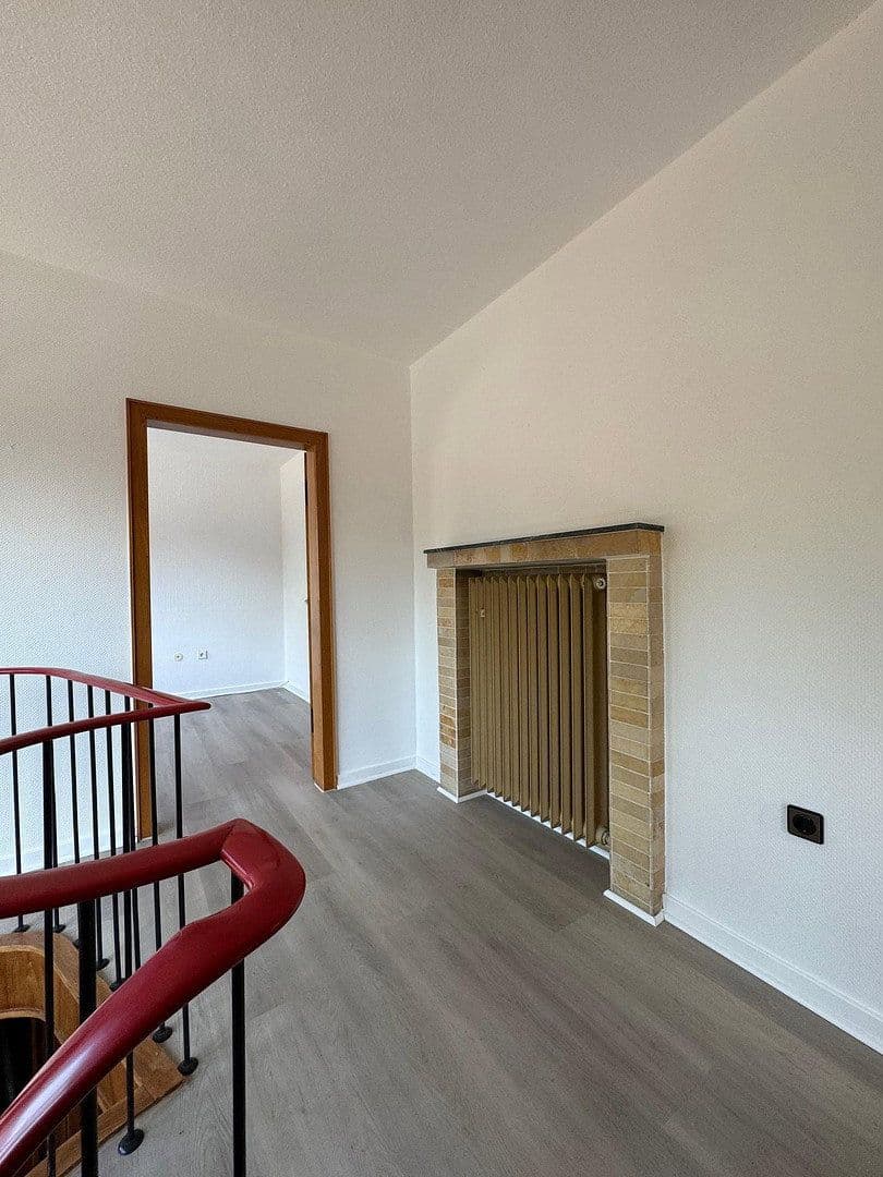 Pronájem domu 120 m², pozemek 306 m², Oberhausen, Severní Porýní-Vestfálsko Pronájem domu 120 m², pozemek 306 m², Oberhausen, Severní Porýní-Vestfálsko