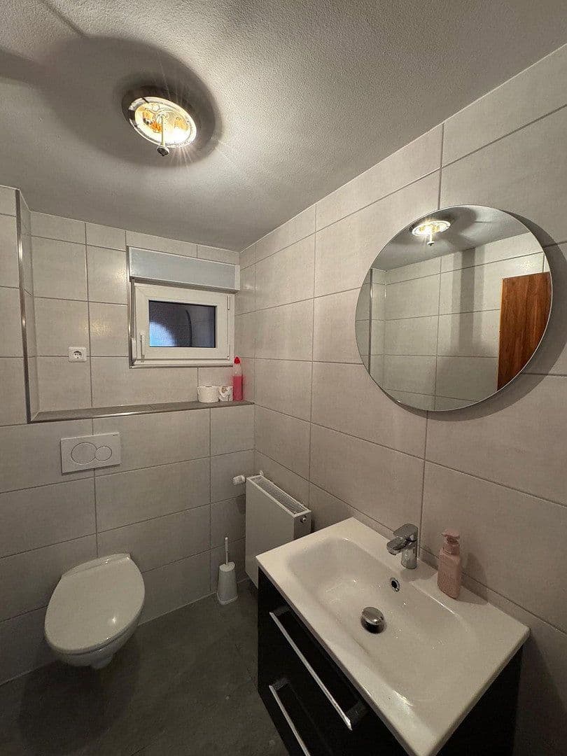 Pronájem domu 120 m², pozemek 306 m², Oberhausen, Severní Porýní-Vestfálsko Pronájem domu 120 m², pozemek 306 m², Oberhausen, Severní Porýní-Vestfálsko